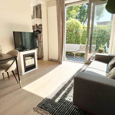 The East Wing Apartment Bloemendaal